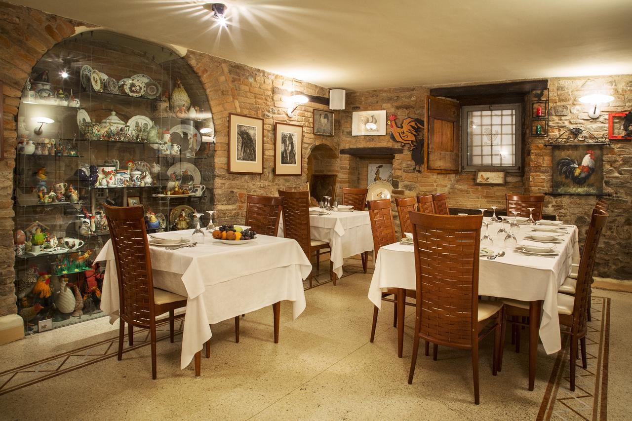 Locanda Da Ciacci Petriano エクステリア 写真