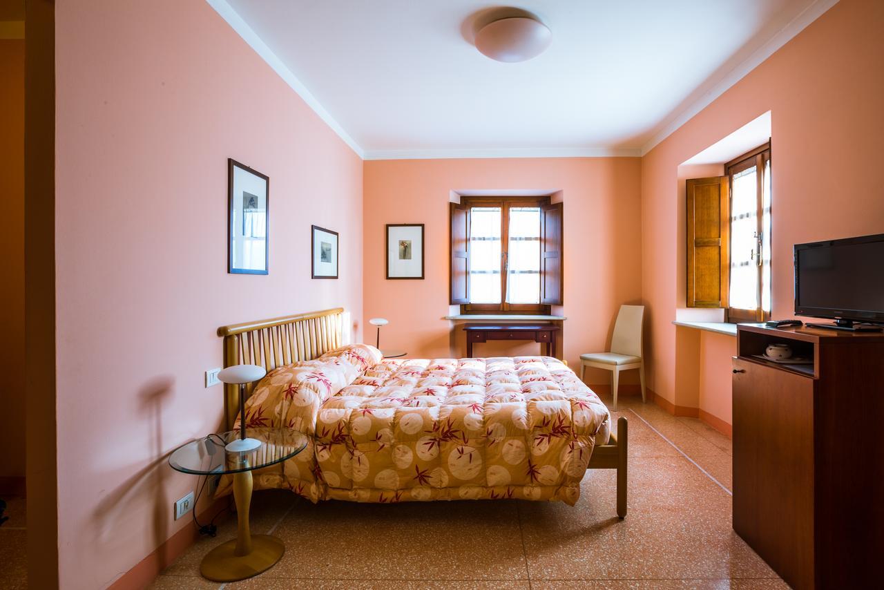 Locanda Da Ciacci Petriano エクステリア 写真