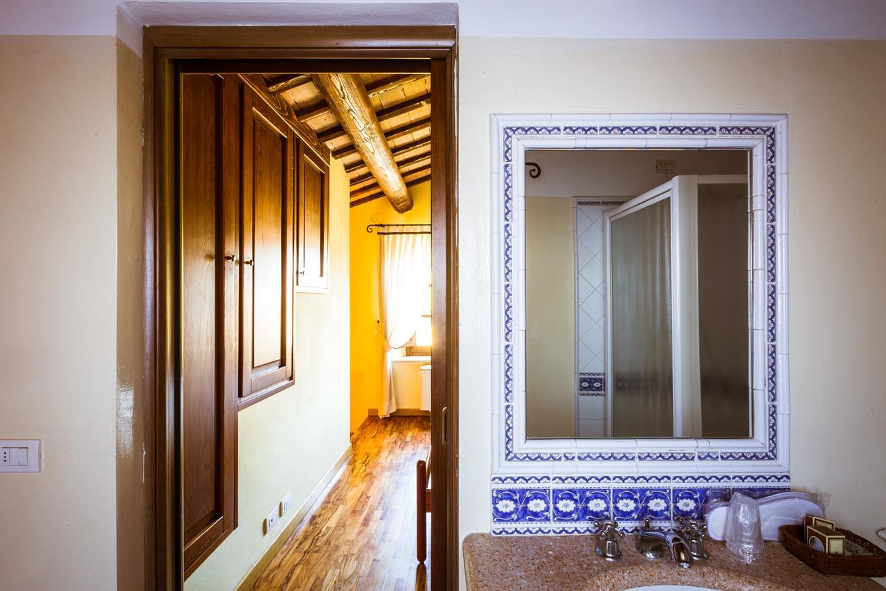 Locanda Da Ciacci Petriano エクステリア 写真