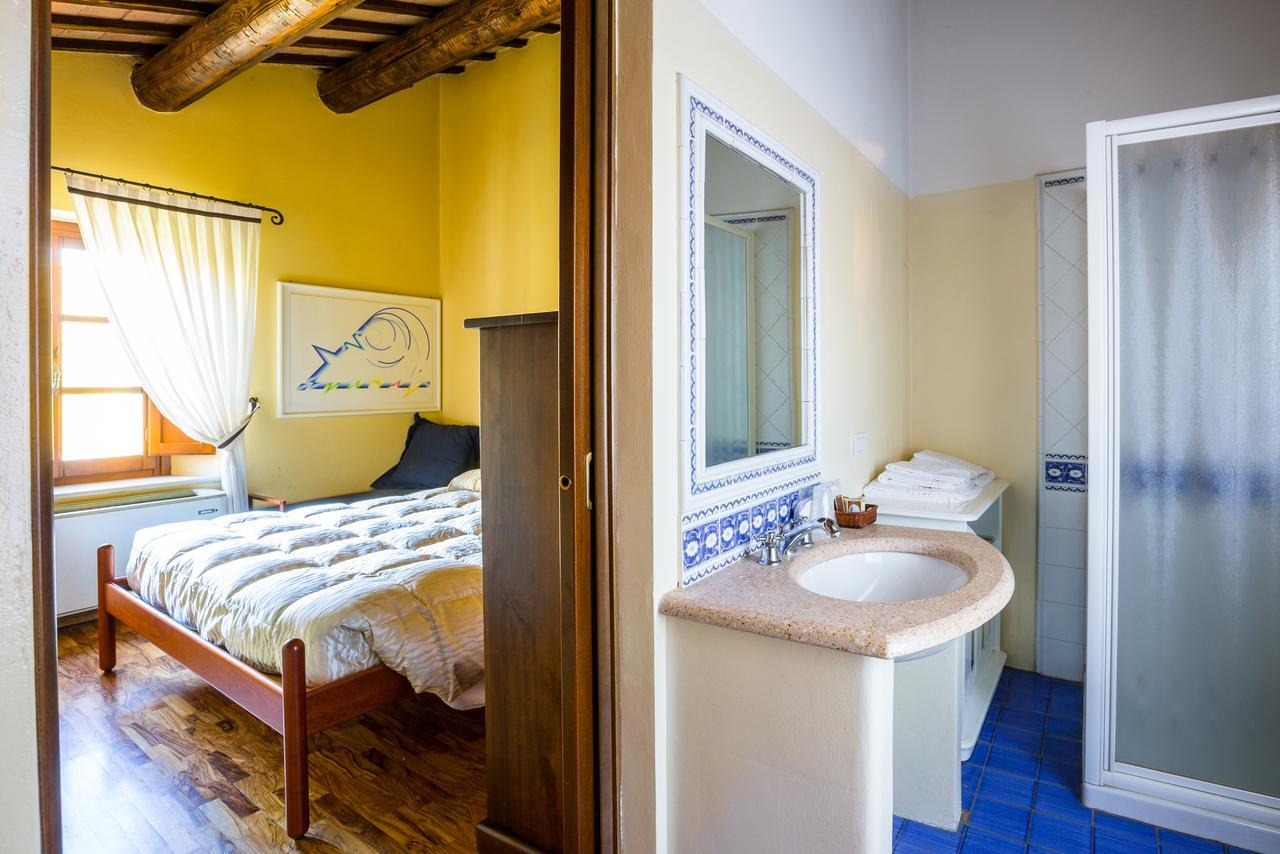 Locanda Da Ciacci Petriano エクステリア 写真